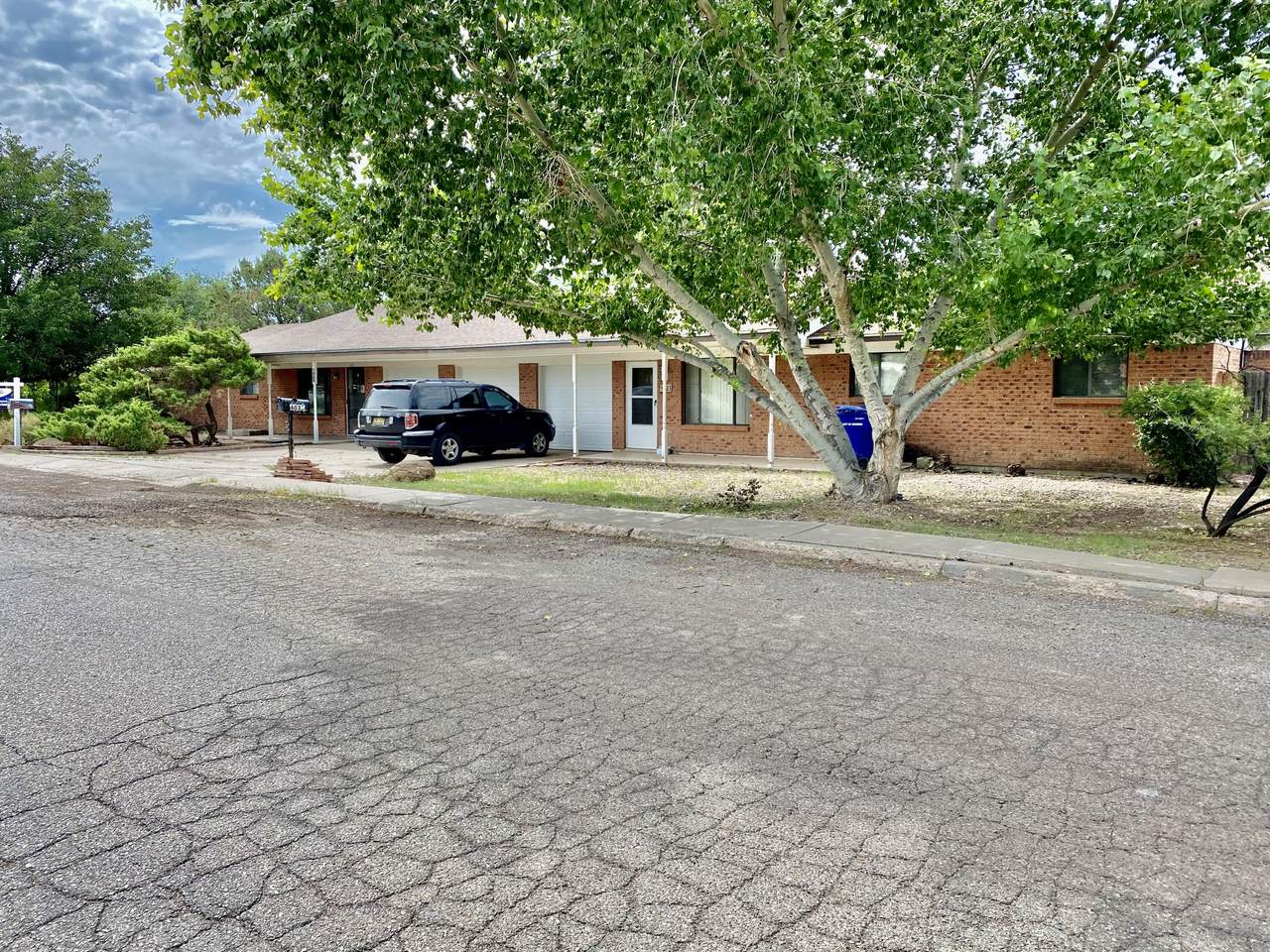 601-603 Gianera Street - Photo 1