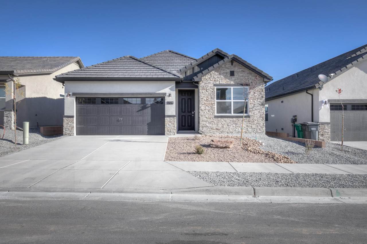 409 6th Street - Photo 1