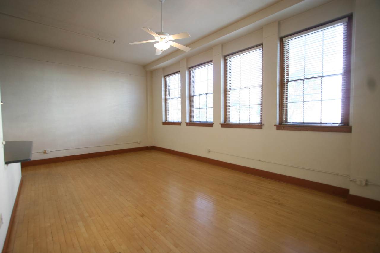 100 Broadway Boulevard - Photo 1