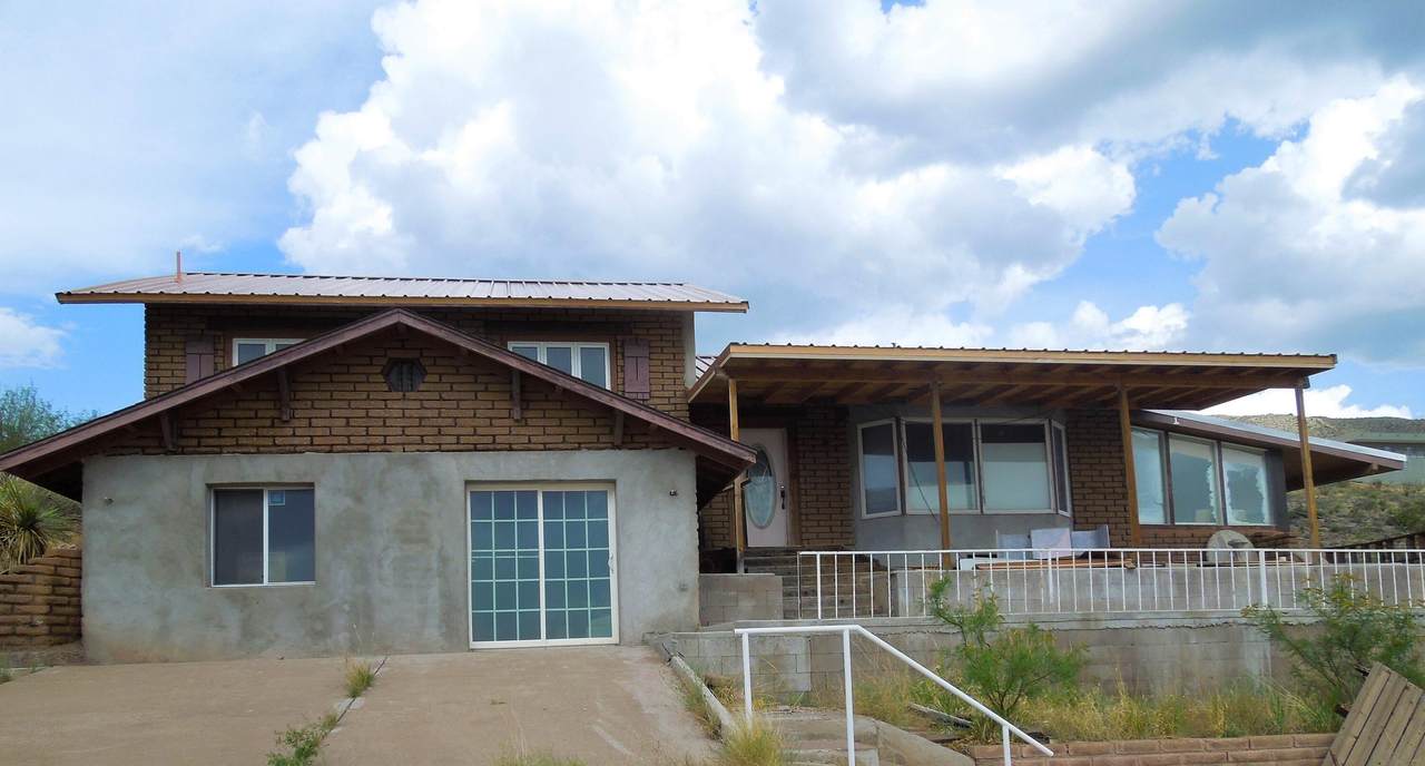 3610 Thunder Road - Photo 1