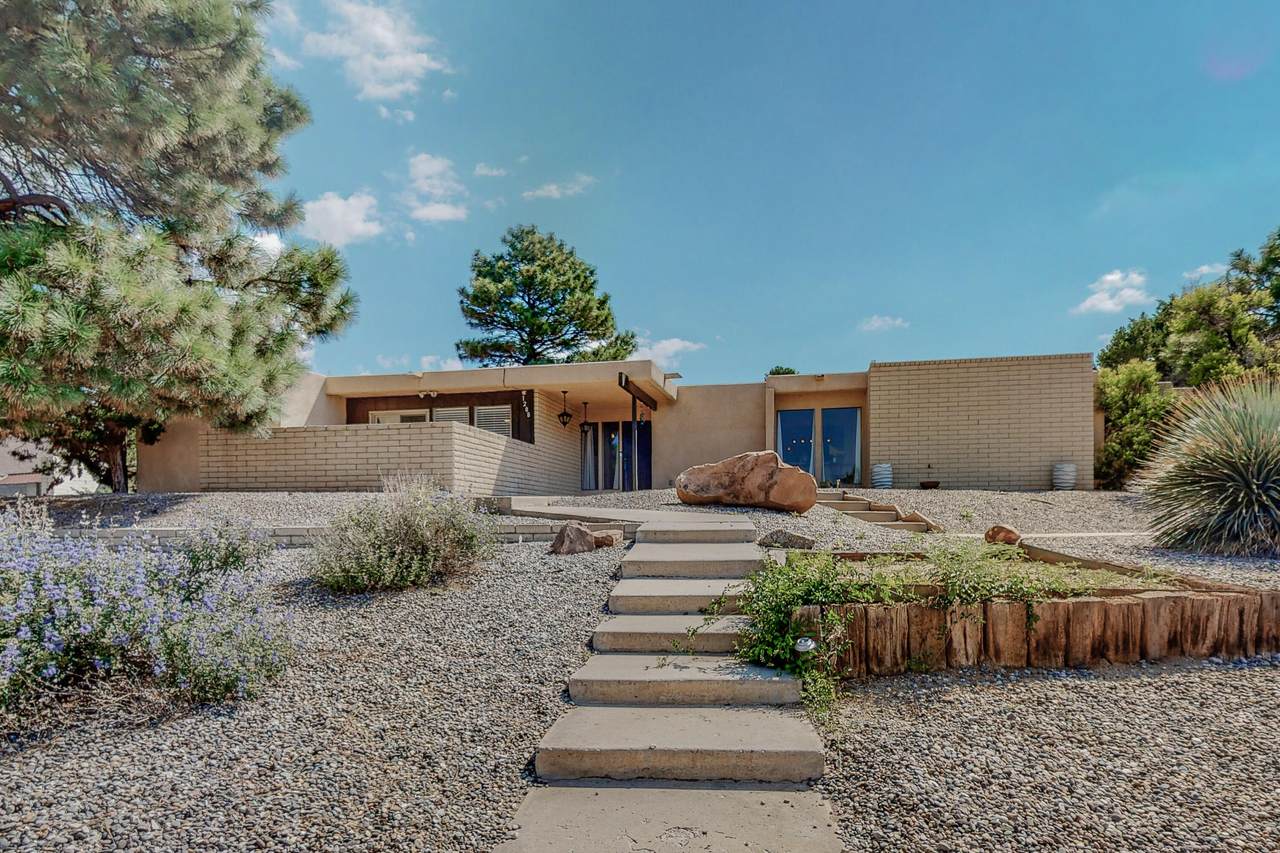 1208 Wagon Train Drive - Photo 1