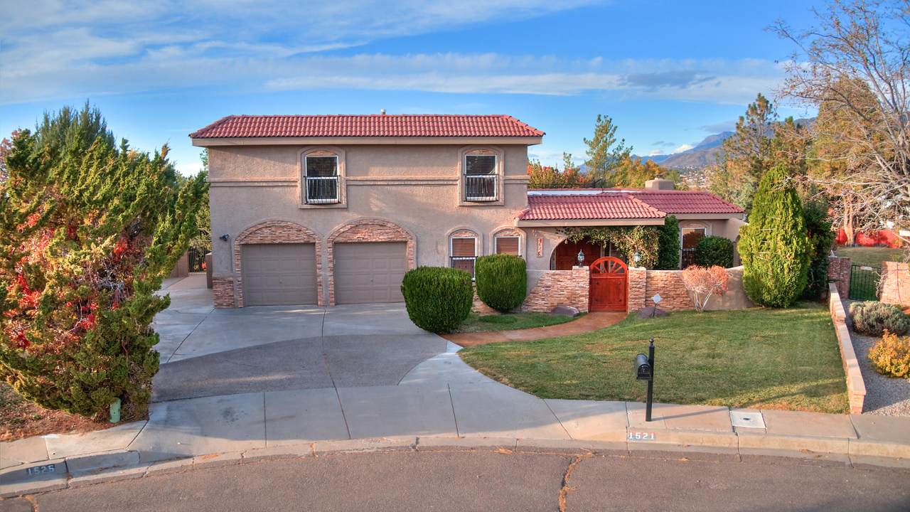 1521 Stagecoach Lane - Photo 1