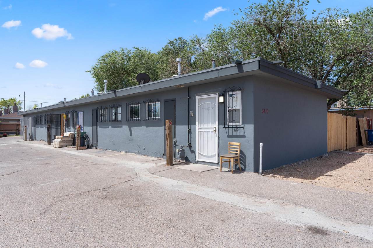 3410 Crest Avenue - Photo 1