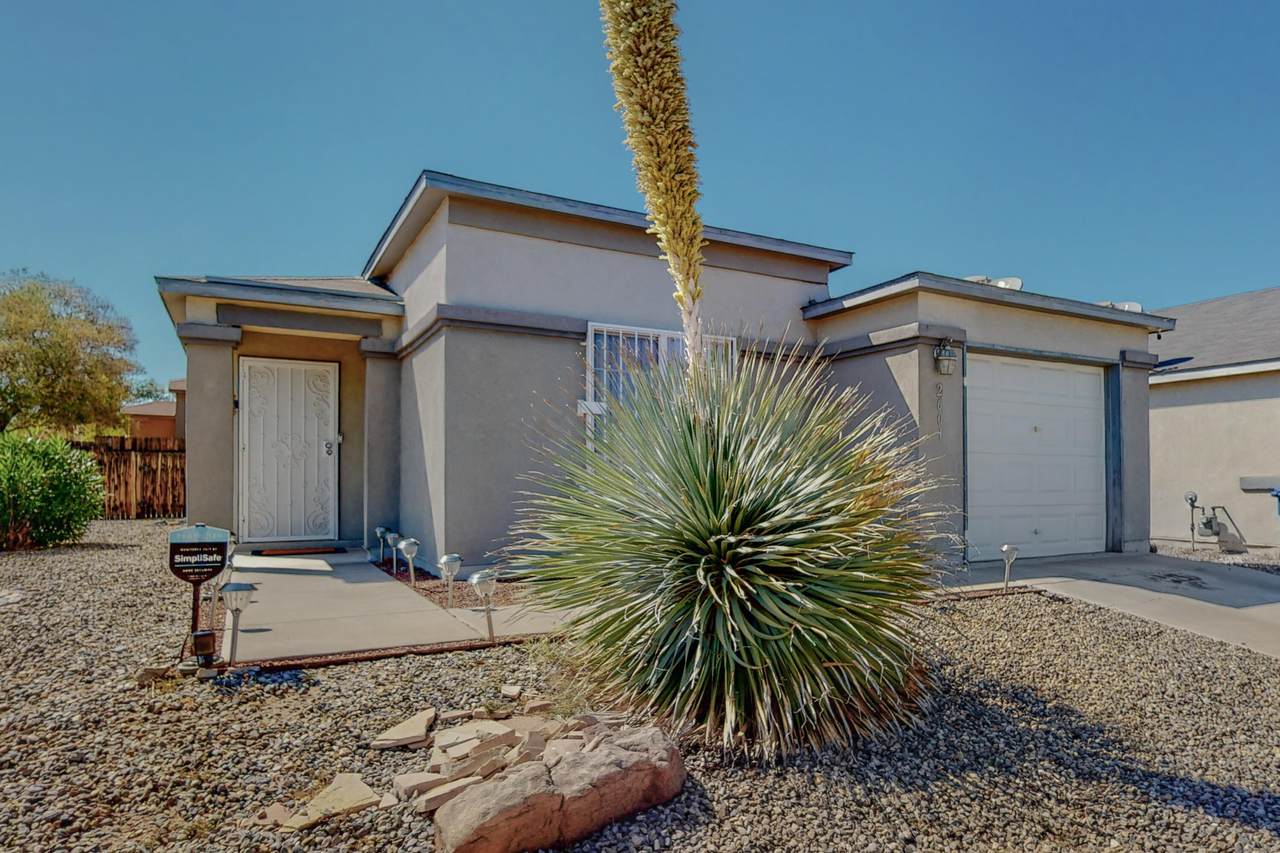 2601 Twin Oaks Drive - Photo 1
