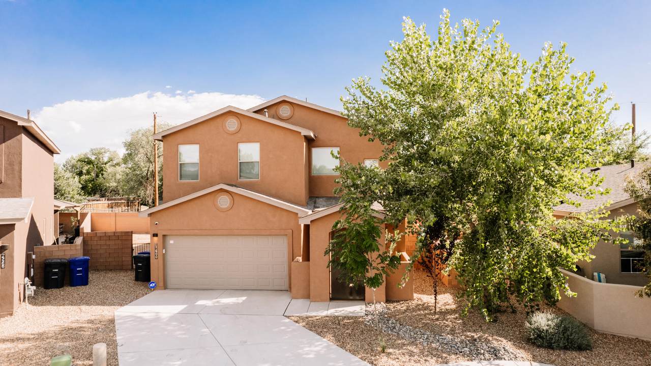 1600 Garden Way - Photo 1