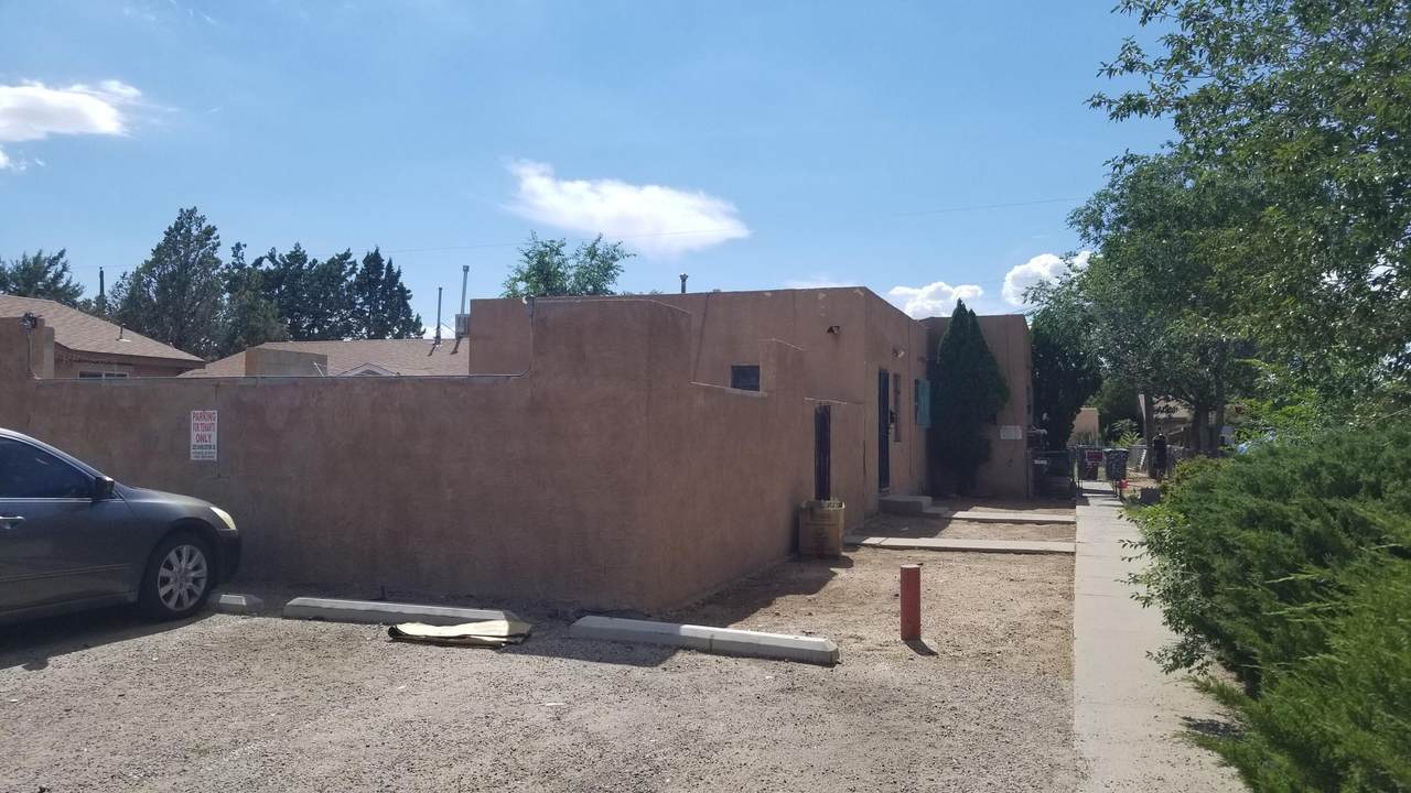 325 Charleston Street - Photo 1