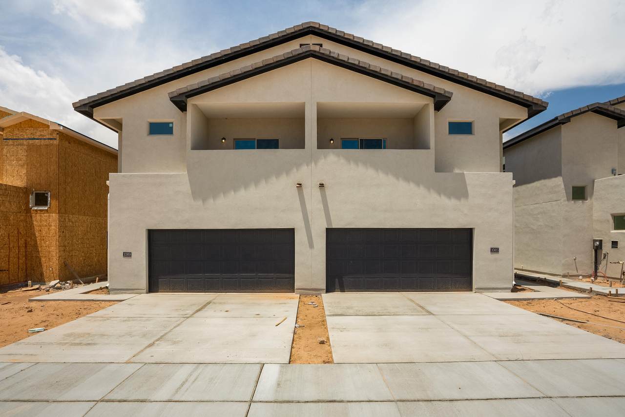 1085 Walsh Street - Photo 1