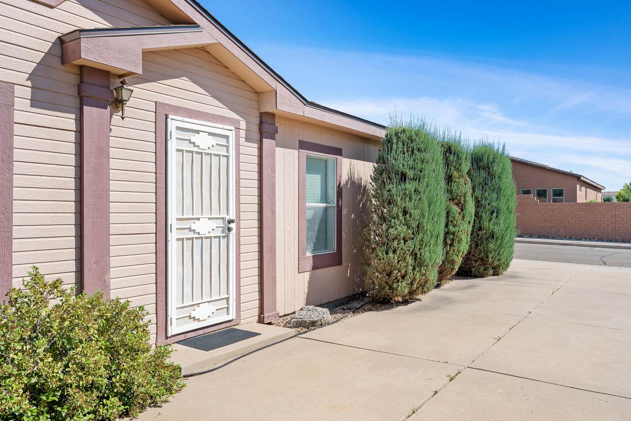 6725 Derickson Avenue - Photo 1