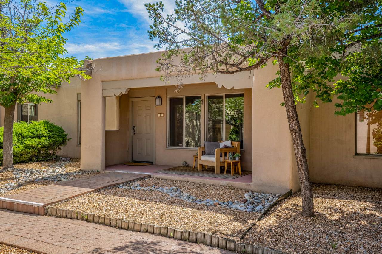 320 Artist Road - Photo 1