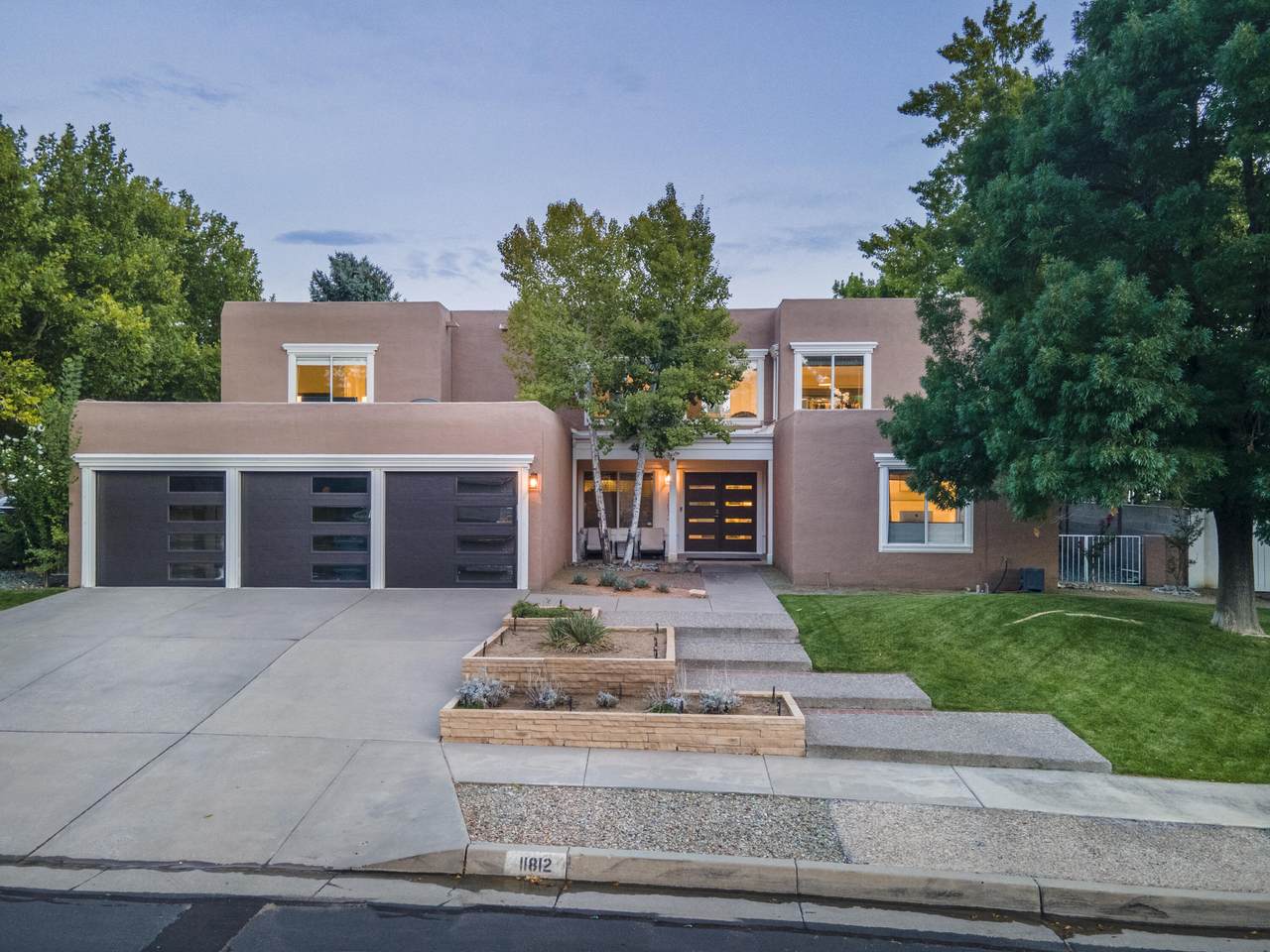 11812 Persimmon Avenue - Photo 1