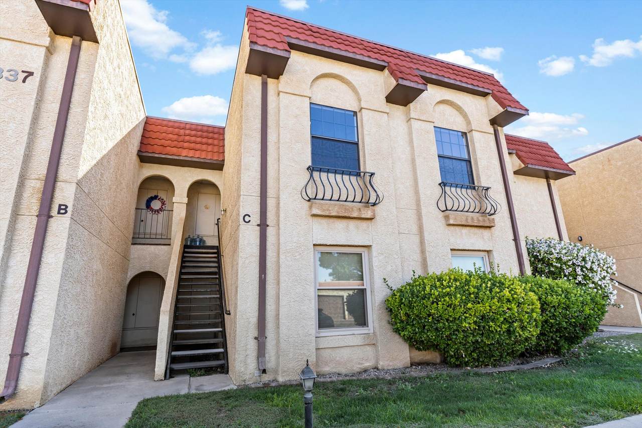 837 Country Club Drive - Photo 1