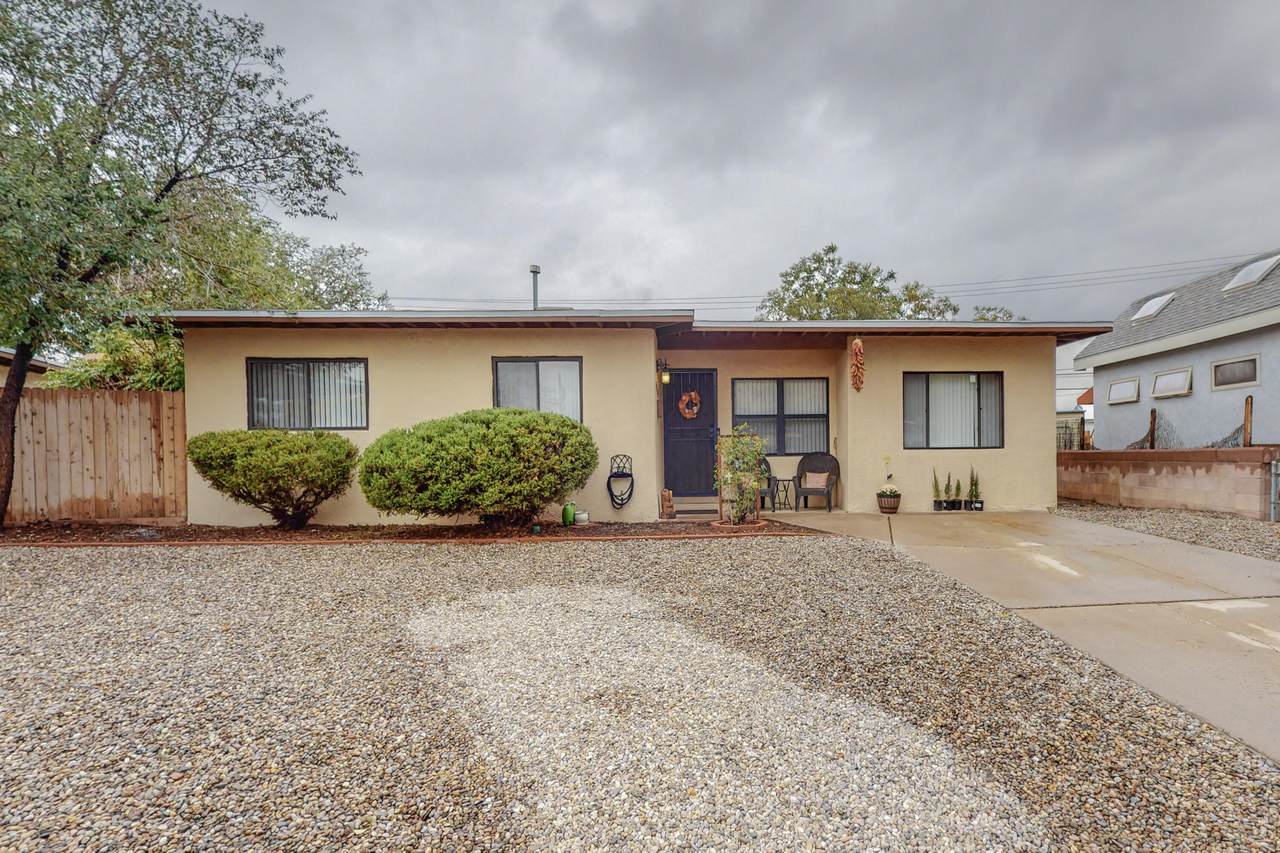 3702 Jeanne Court - Photo 1