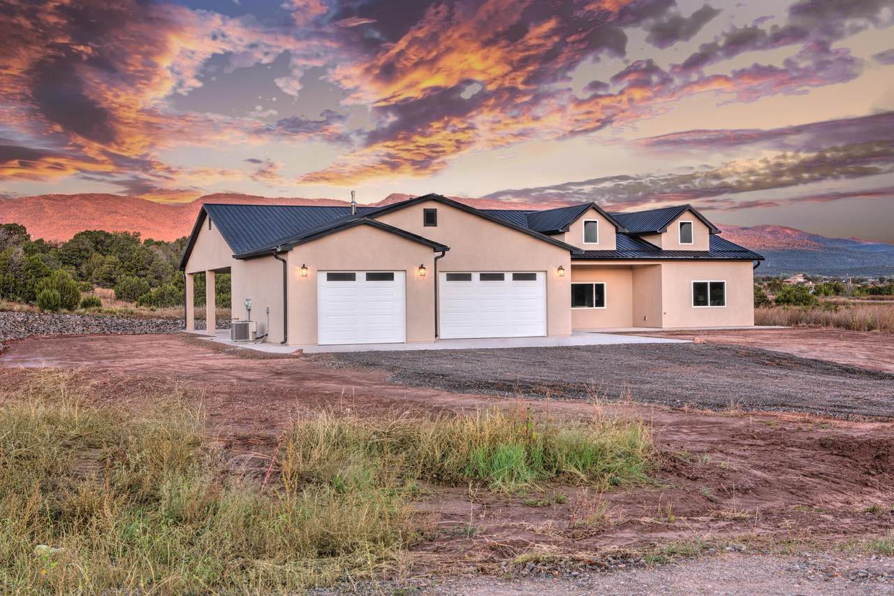 102 Candy Court - Photo 1
