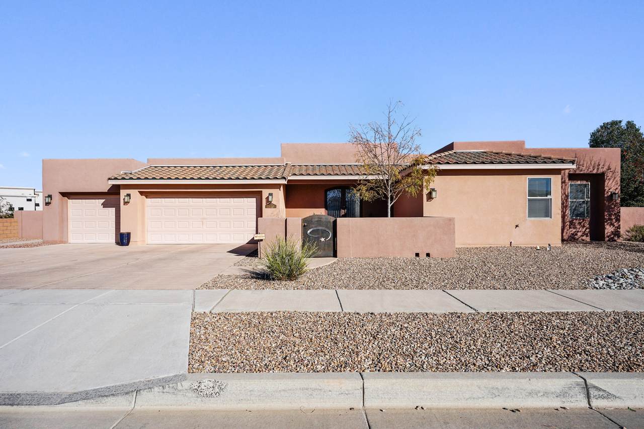6620 Rim Rock Circle - Photo 1