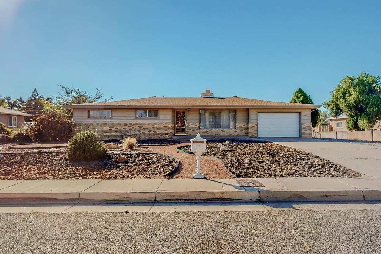 5837 Pauline Street - Photo 1
