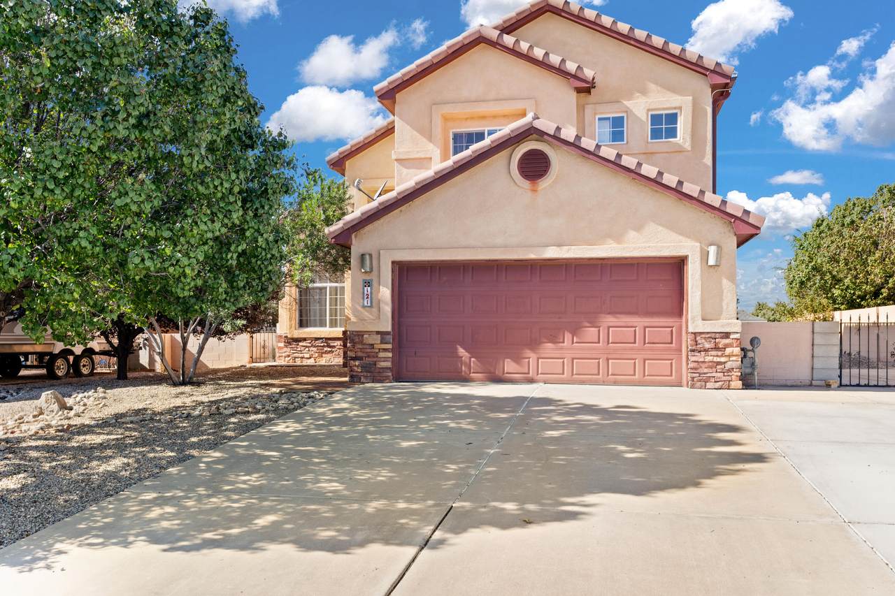 121 El Mundo Road - Photo 1