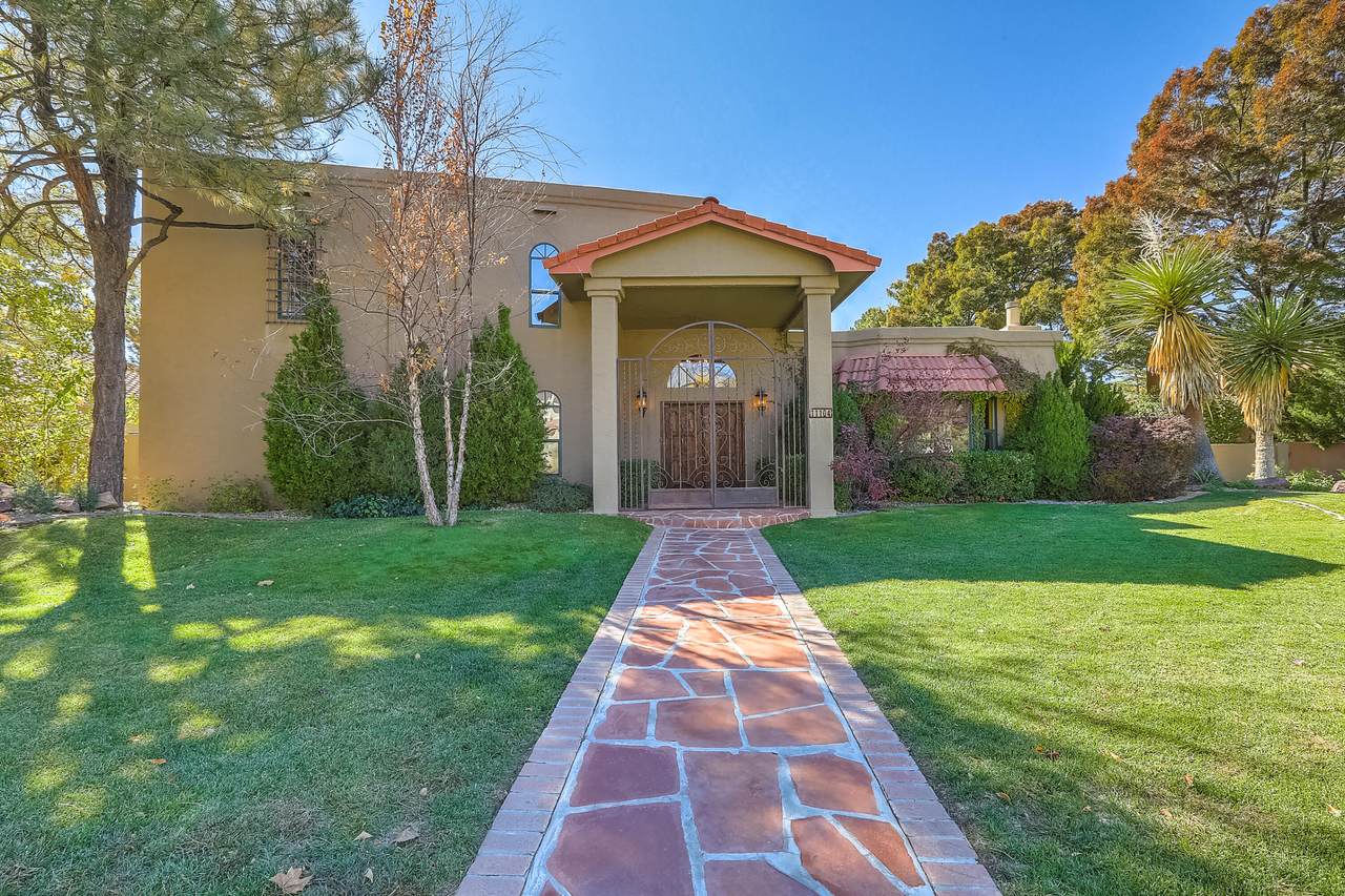 11104 Country Club Drive - Photo 1