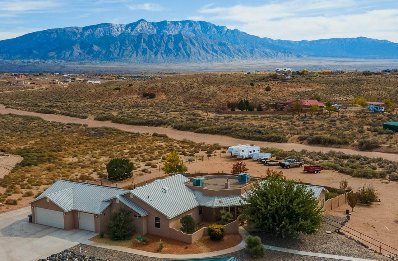 5116 Onies Court - Photo 1