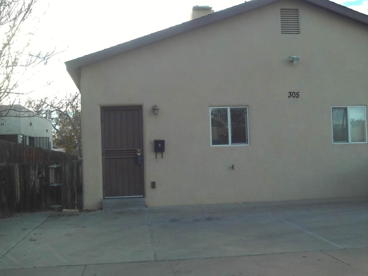 305 Girard Boulevard - Photo 1