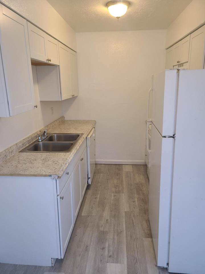 127 Tennessee Street - Photo 1