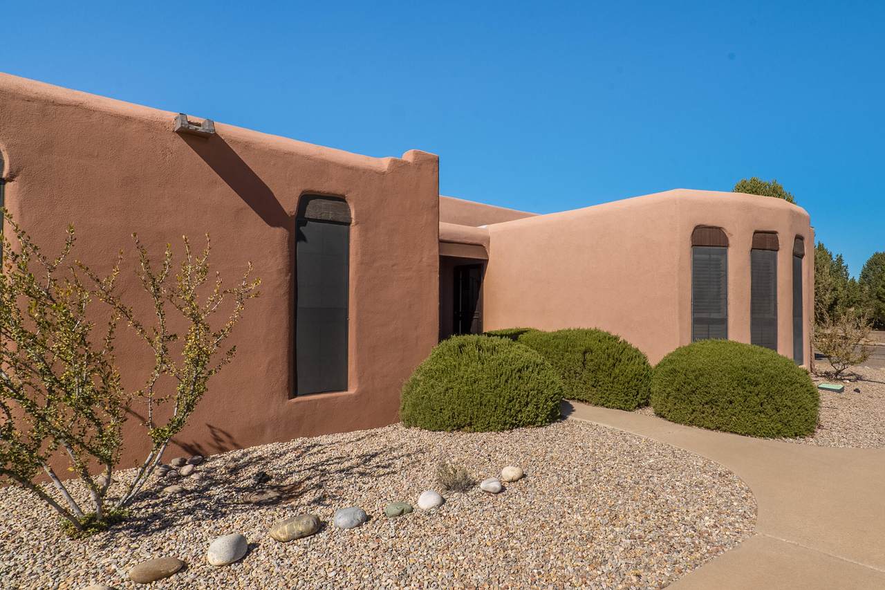 1 Cochiti Trail - Photo 1