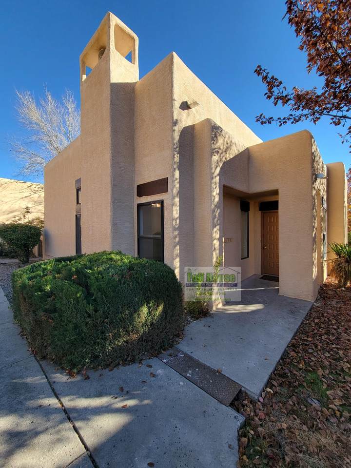 10205 Las Casitas Street - Photo 1