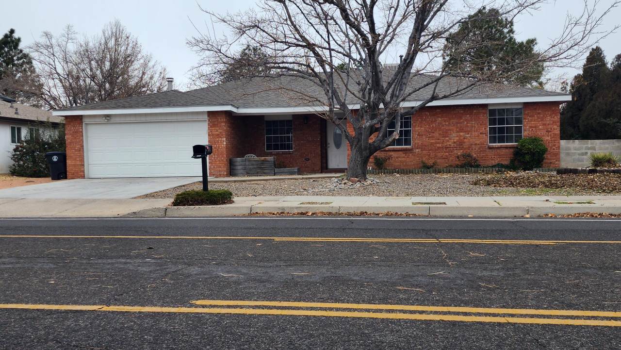 6843 Louisisna Boulevard - Photo 1