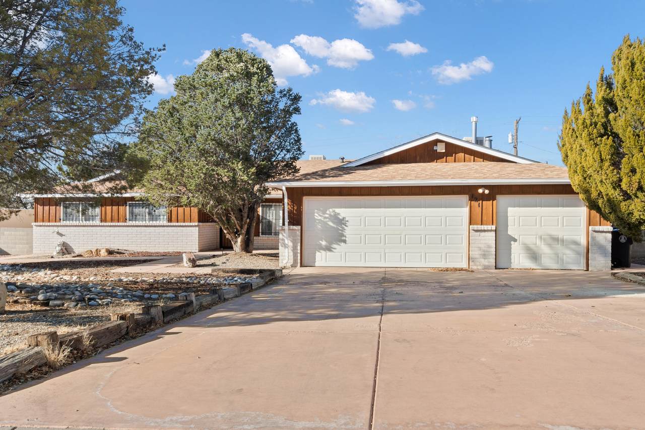 121 Lawrence Drive - Photo 1