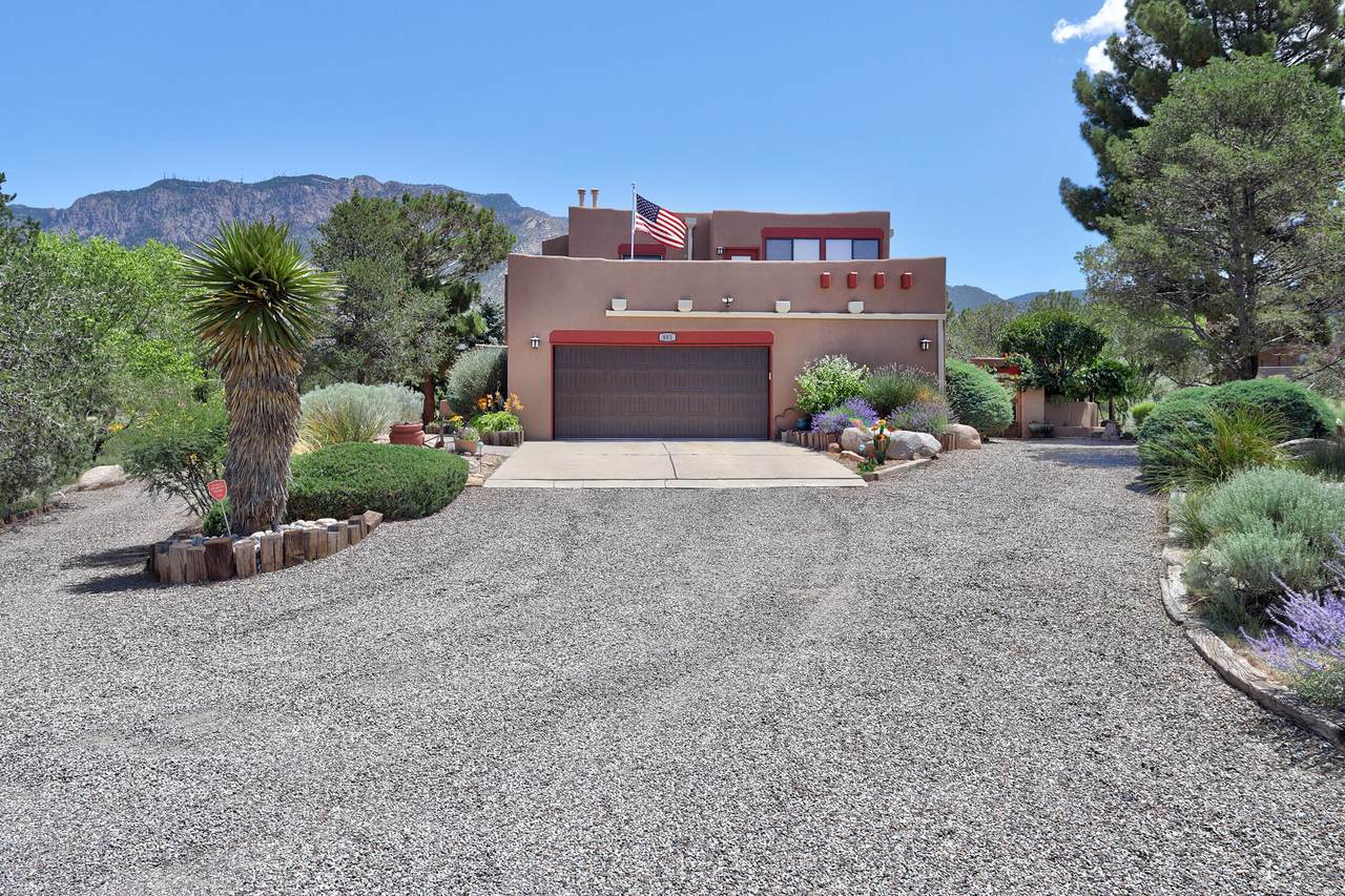 801 Tramway Lane - Photo 1