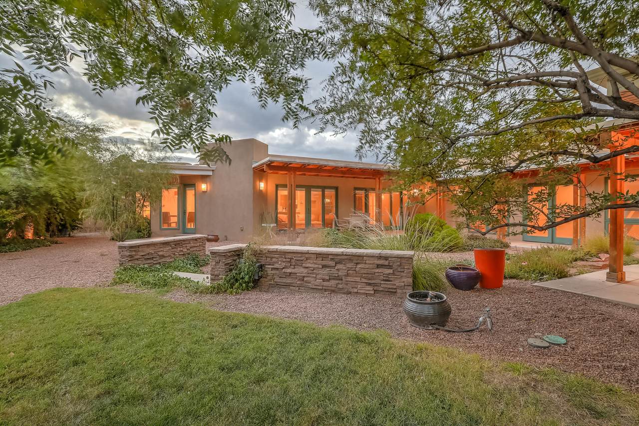 810 Parkland Circle - Photo 1