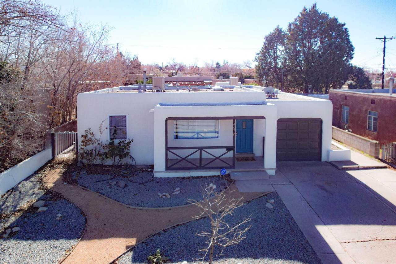 2620 Mcearl Avenue - Photo 1