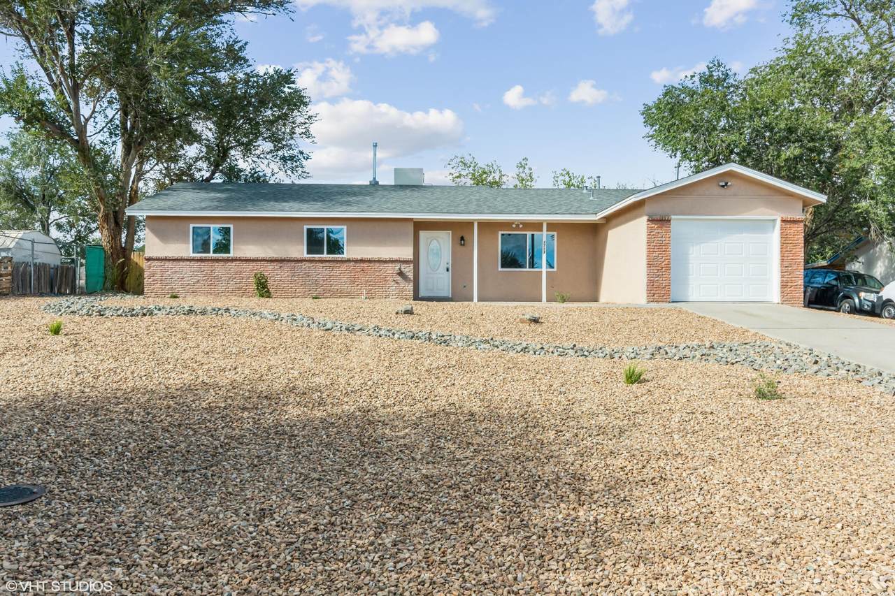 1713 Sunset Road - Photo 1