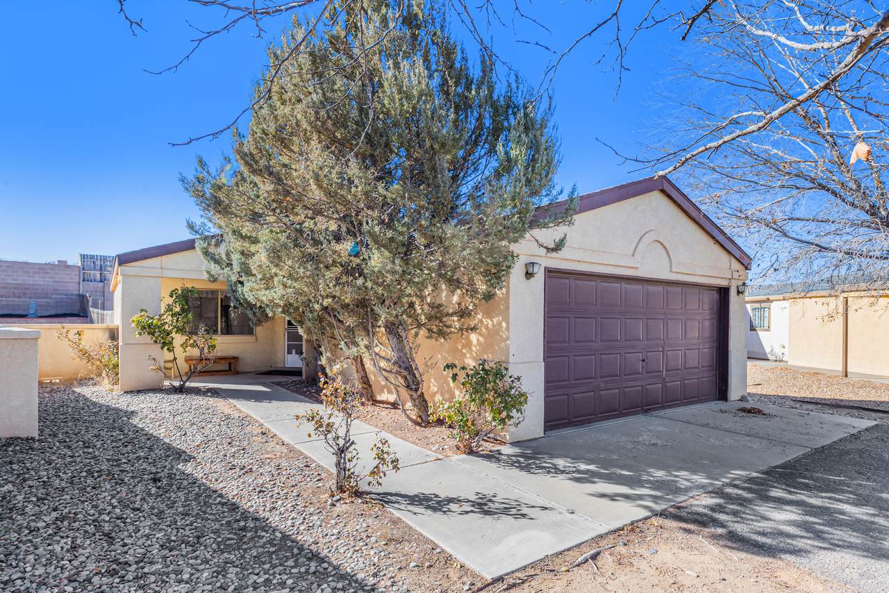 1800 Lee Loop - Photo 1