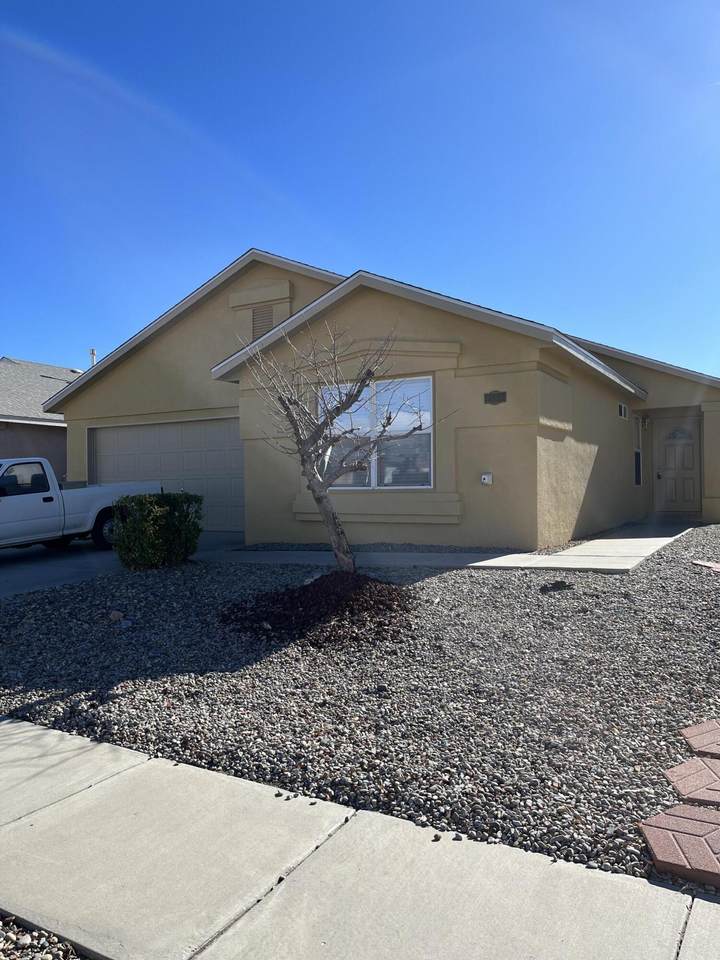 6100 Hemlock Avenue - Photo 1