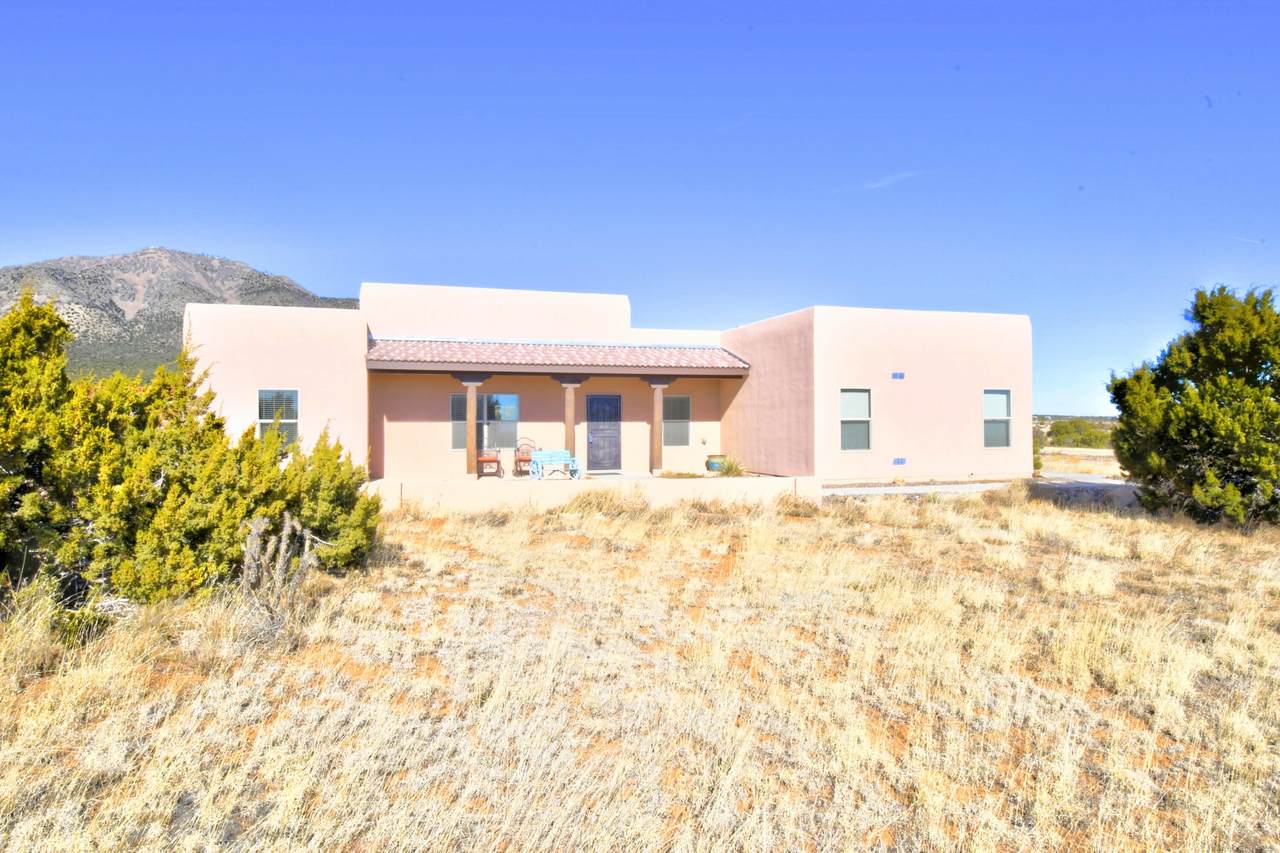 4 Tucker Trail - Photo 1