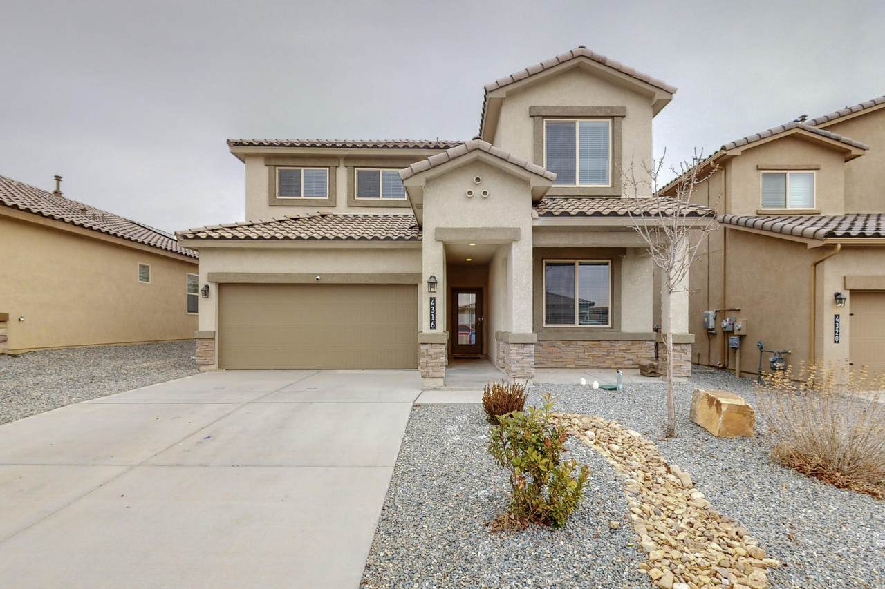 4316 Skyline Loop - Photo 1