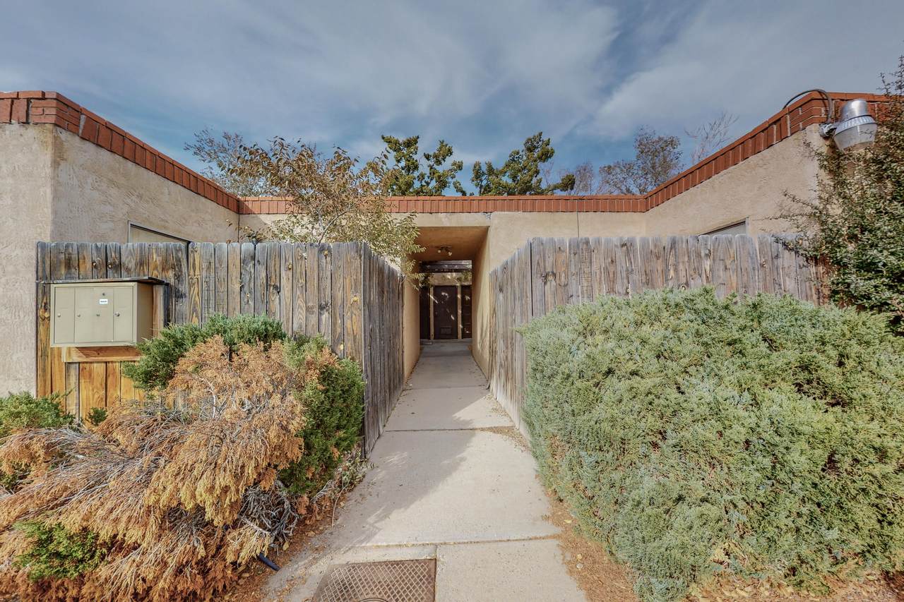 7509 Pennsylvania Lane - Photo 1