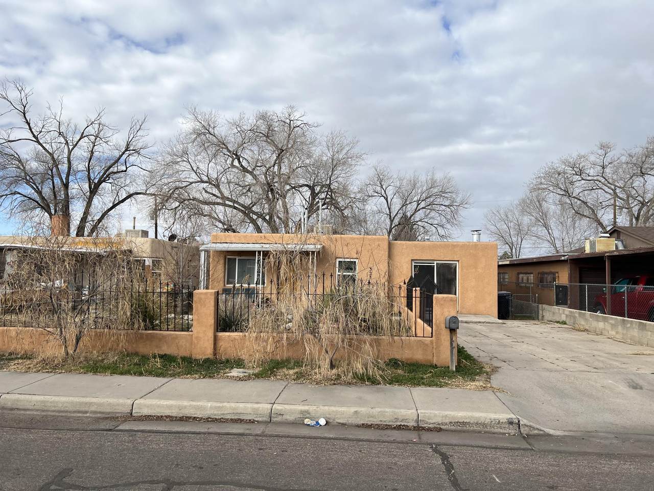 323 Texas Street - Photo 1