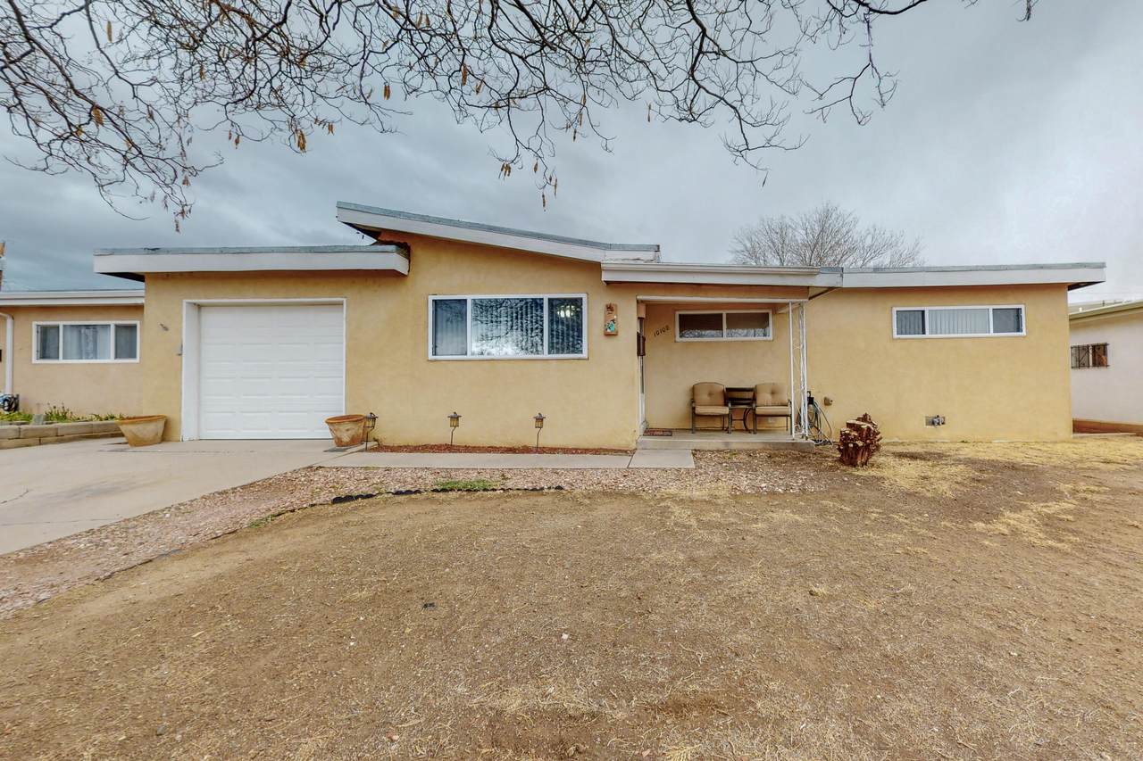 10108 Betts Street - Photo 1