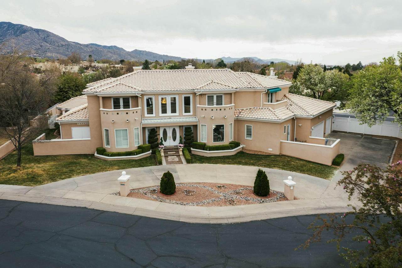 6404 Oak Hill - Photo 1