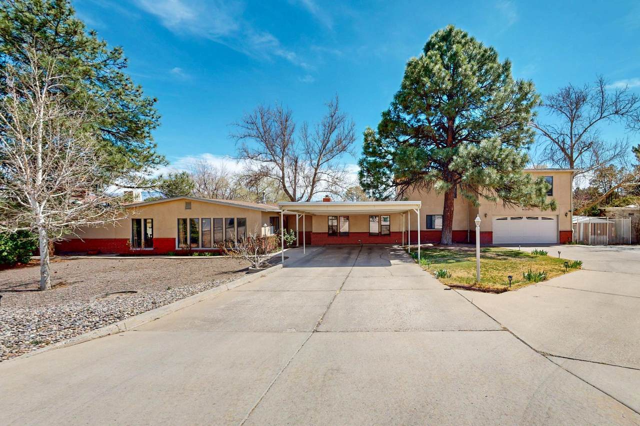 5208 Simon Drive - Photo 1