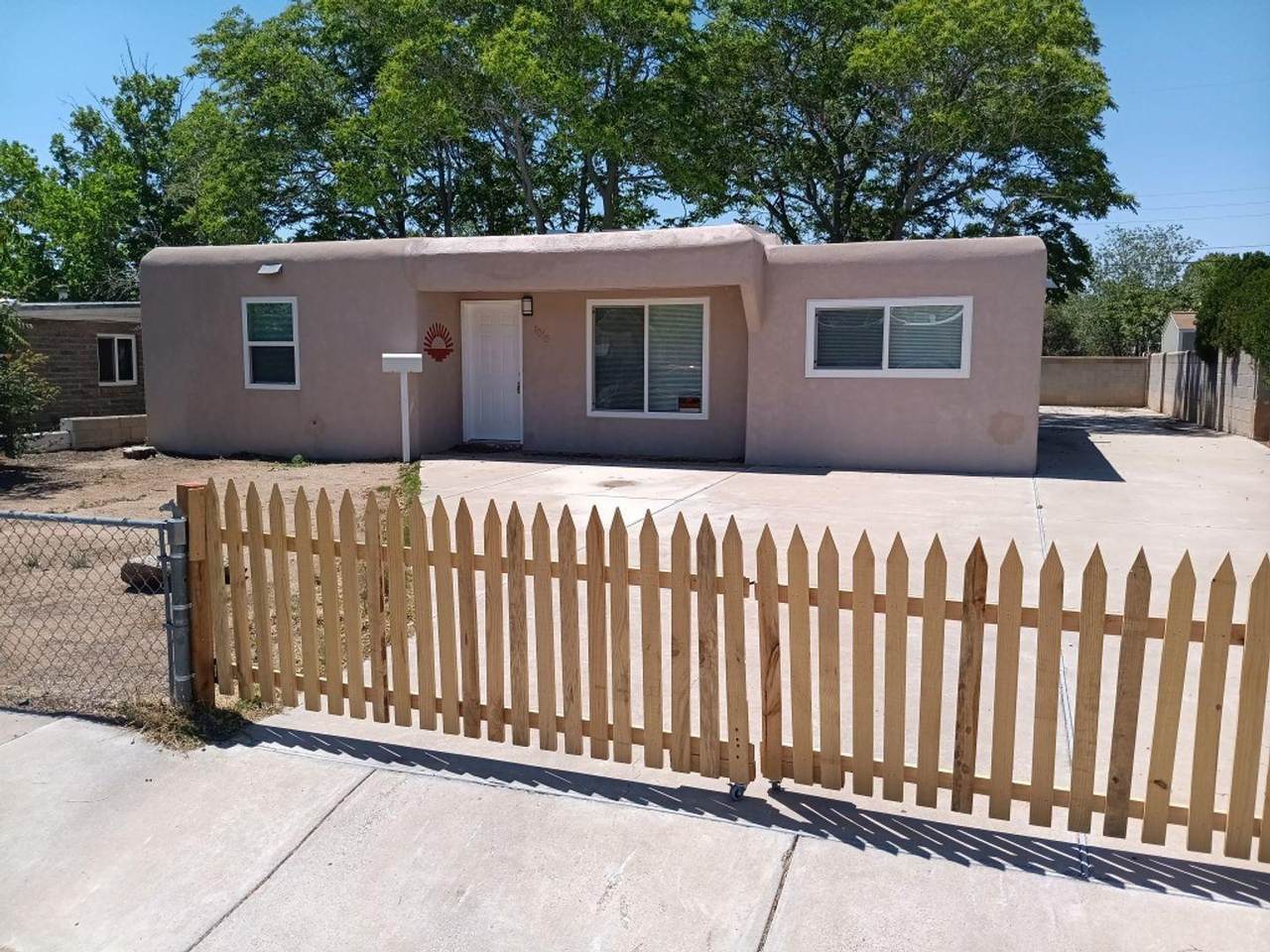 1015 June Street - Photo 1