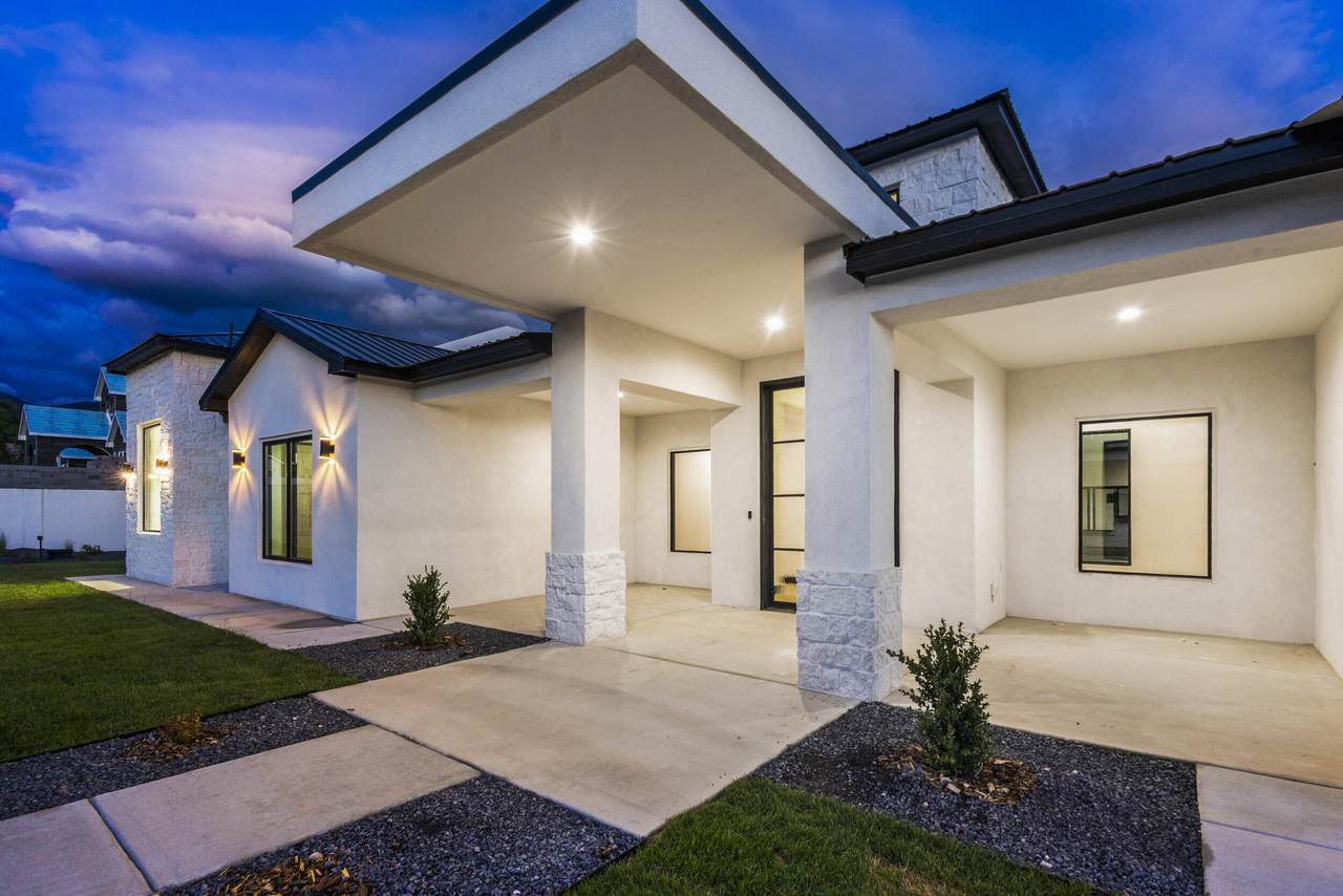 11704 Anaheim Avenue - Photo 1