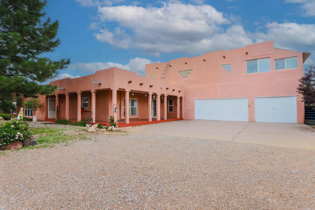 4 Glitter Gulch Way - Photo 1