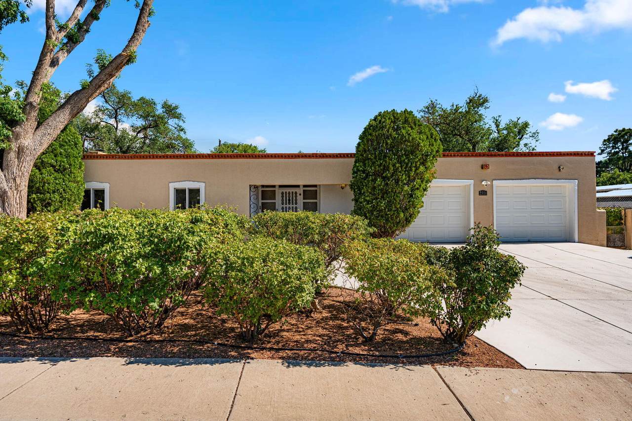 2316 Hannett Avenue - Photo 1