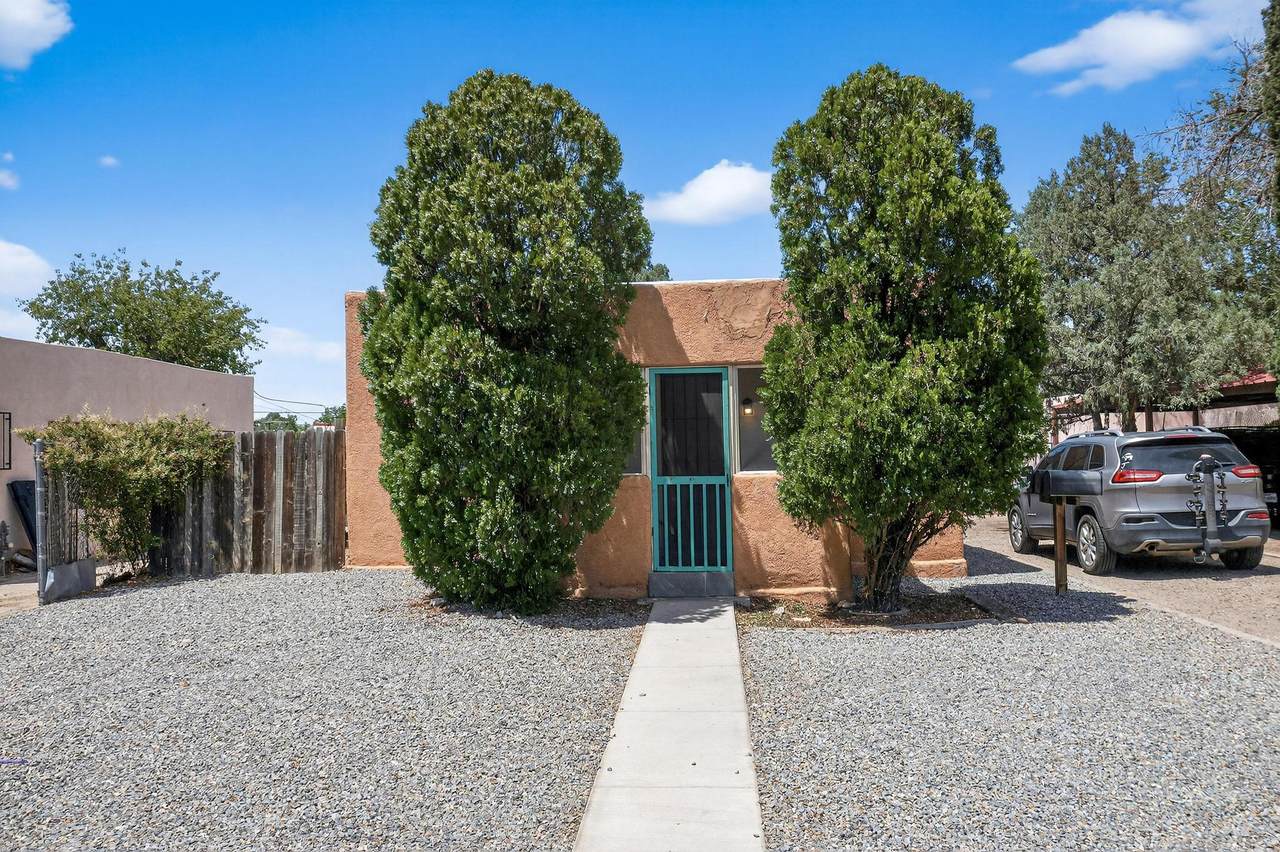 2117 Lead Avenue - Photo 1