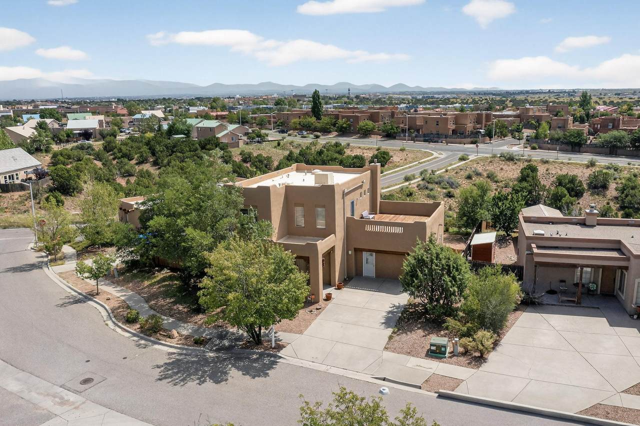 6808 Sunset Circle - Photo 1