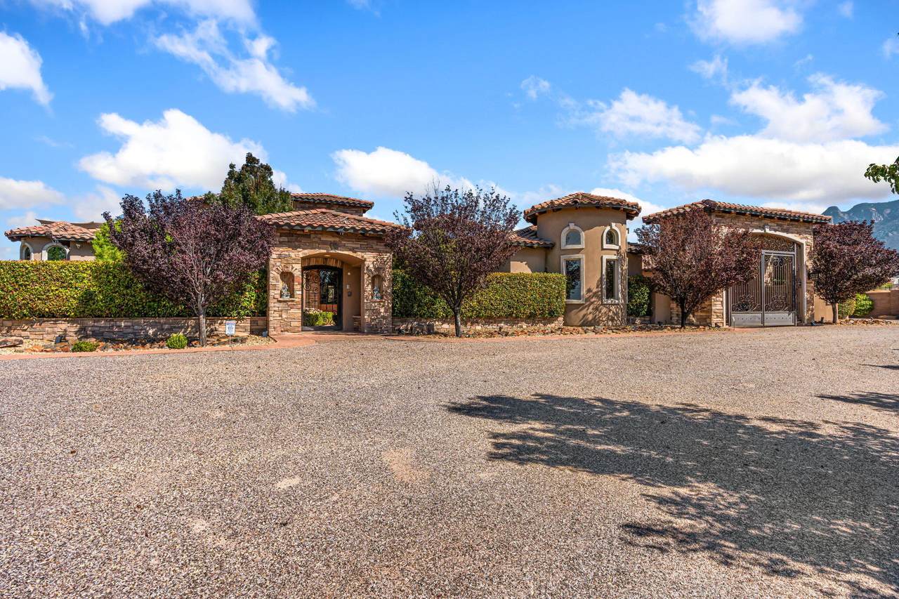 8801 Glendale Avenue - Photo 1