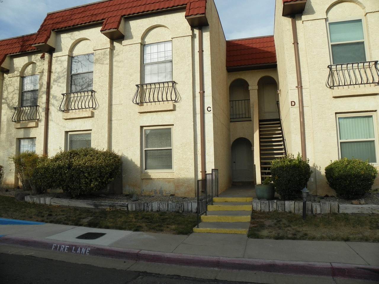 823 Country Club Drive - Photo 1