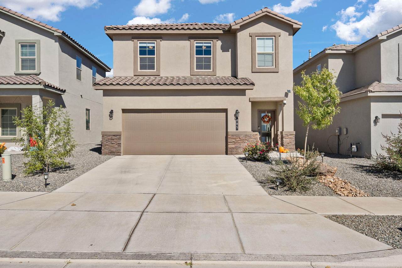 885 Tazanita Loop - Photo 1